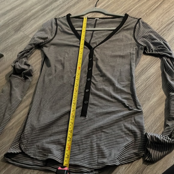 Awesoma Henley - Picture 11 of 11